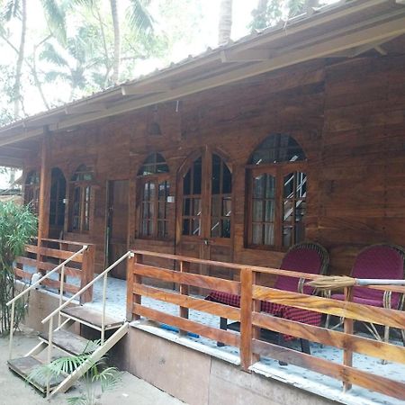 Fernandes Bar And Restaurant Bed & Breakfast Canacona Exterior photo