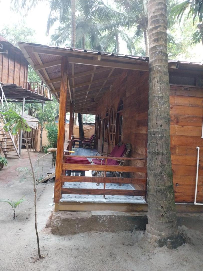 Fernandes Bar And Restaurant Bed & Breakfast Canacona Exterior photo